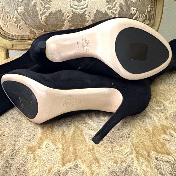 NEW VALENTINO GARAVANI BLACK SUEDE RUFFLE EMBELLISH KNEE BOOTS ITALIAN 36.5 - Picture 8 of 8